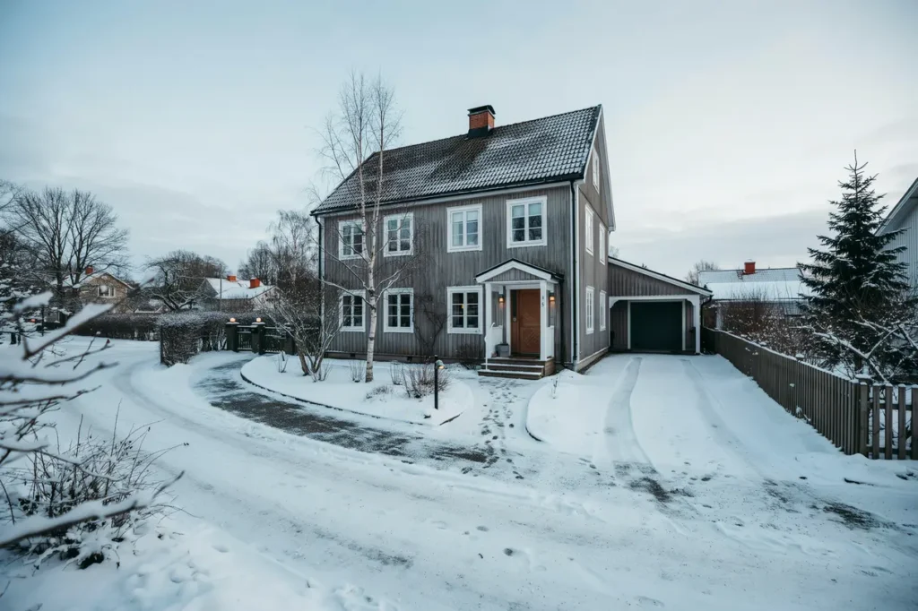 sn r jning f r villa gare smarta tips f r s krare uppfart g ngar och tomt vintertid